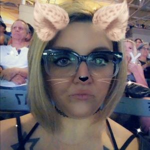 Meet your Posher, Kelli